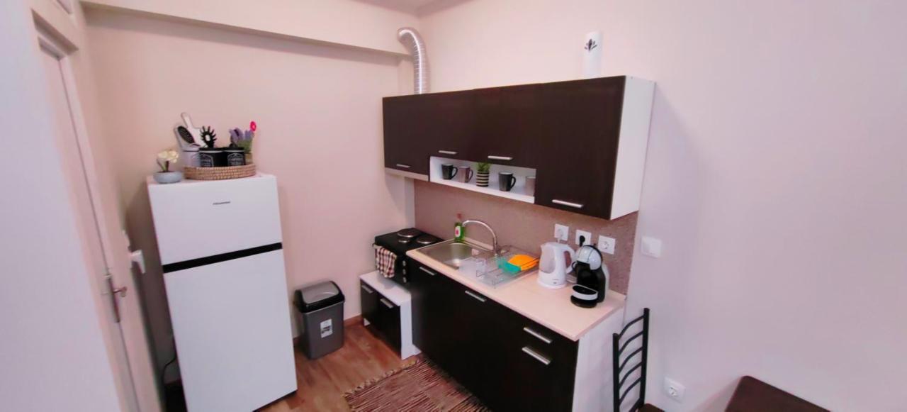 Theo Apartments 3 Artemida  Bagian luar foto